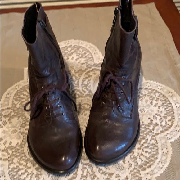 Fidji Shoes | Asra Bootie - Picture 3 of 12